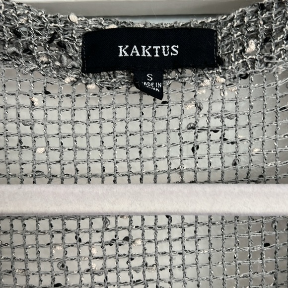 KAKTUS Gray Short Sleeve Cardigan Size S - Picture 2 of 5